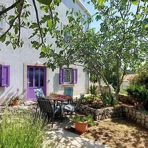 https://casa-di-castello.primorje-gorskikotar.com